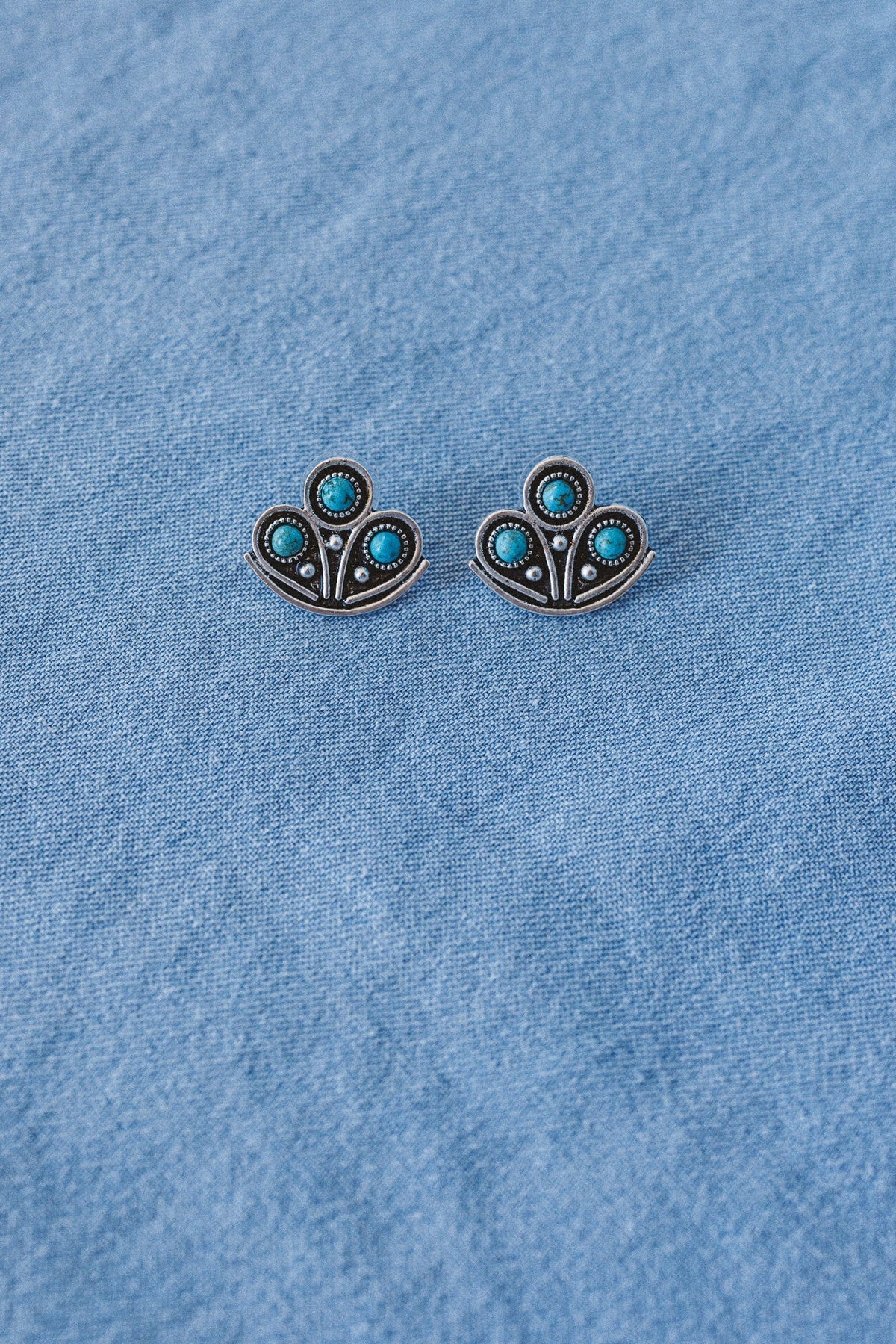 Desert Lily Earrings - Turquoise